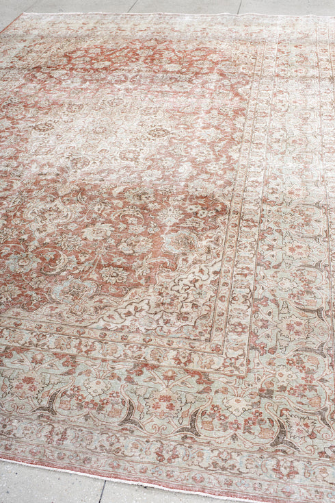 Antique Kashan Area Rug (8' x 12')